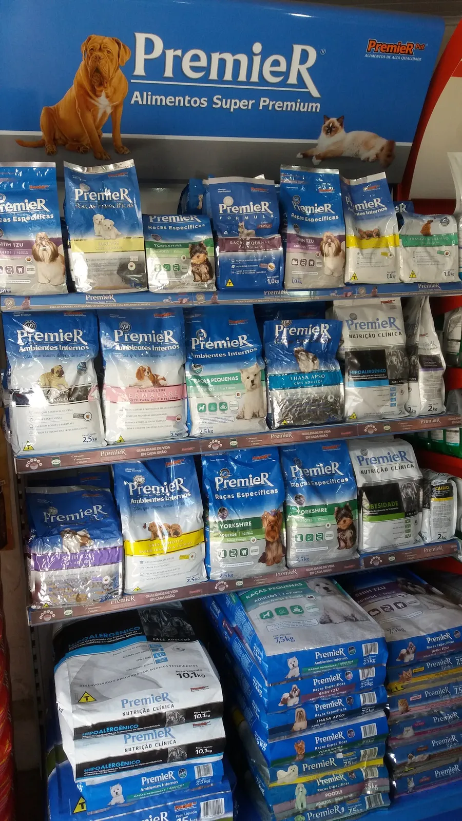 Ambiente de atendimento da Pet Mais, pet shop no bairro Santana, em Porto Alegre